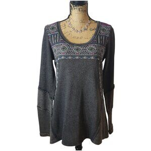 Maurices Womens Long Sleeve Top M Gray Aztec Print Boho Chic Festive NWOT
